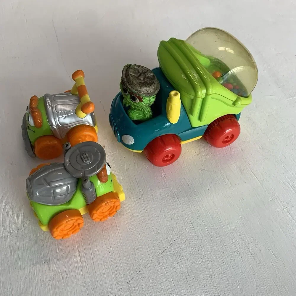 Vintage 1998, 2006 Tyco Preschool Sesame Street Oscar Popping Toy, Garbage Car